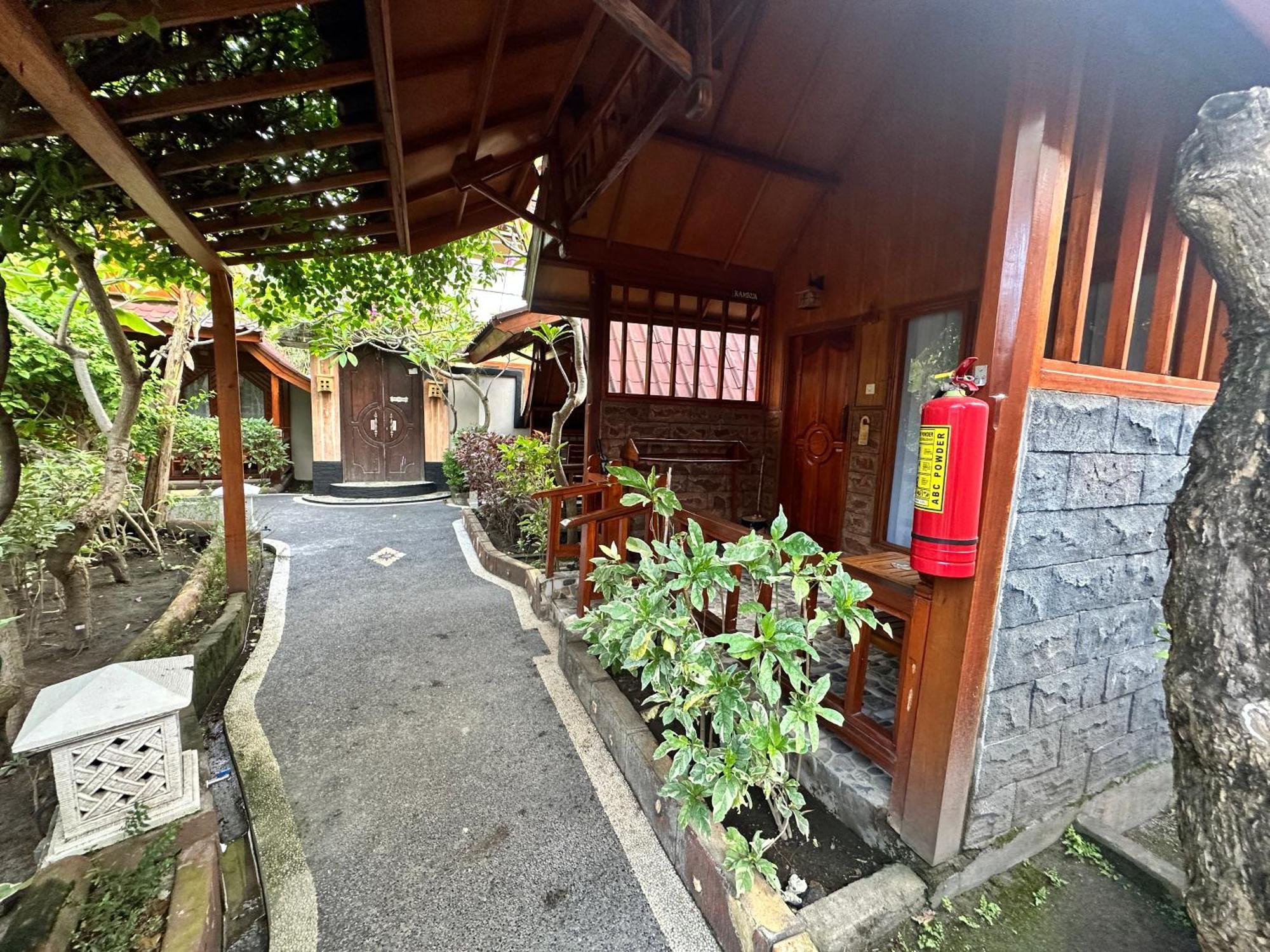 Sunny Rose Bungalows Gili Air - Adults Only Kültér fotó
